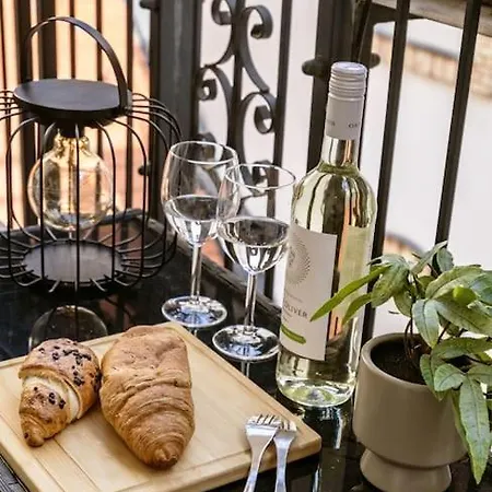 아파트 Relaxing Spacious Balcony Super Near Opera